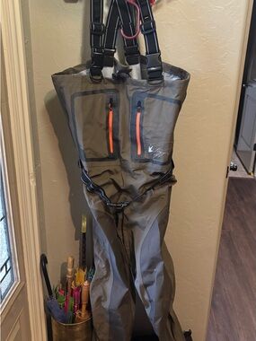 Frogg Toggs Nylon Chest Waders in Olive size small